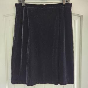 R&K Evenings Missy Black Velvet Skirt Size Large 💖